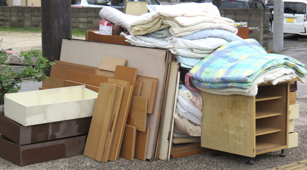 不用品回収・大型家具処分の様子